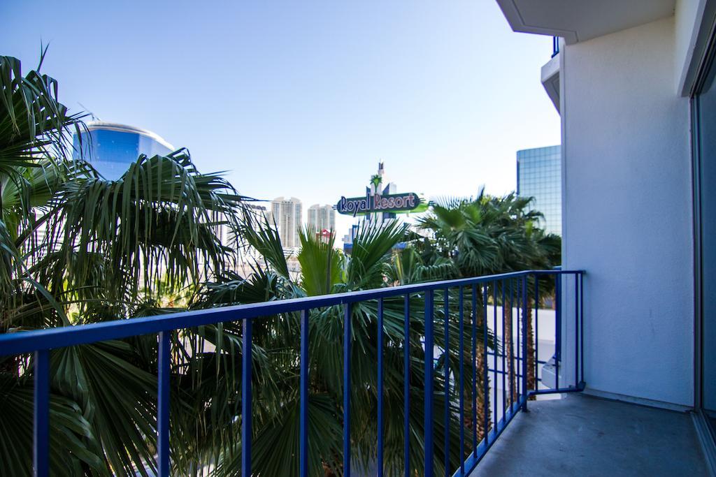 Royal Resort Las Vegas Room photo