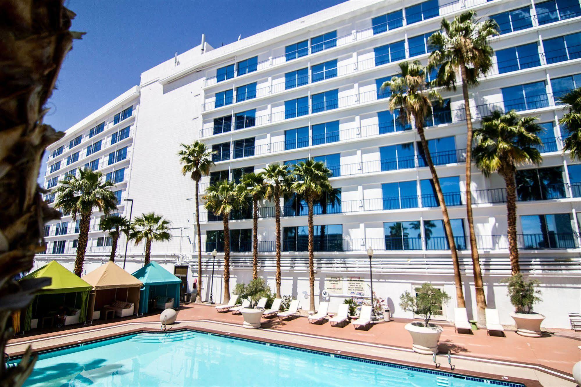 Royal Resort Las Vegas Exterior photo